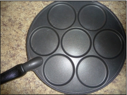 Norpro Cast Iron Plett Pancake Pan - Seven 2 Inch Pancake Cavities